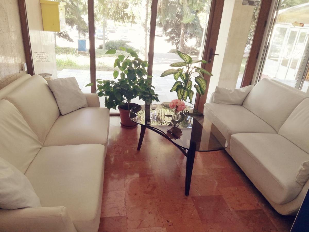 Apart Hotel Central Razgrad Luaran gambar