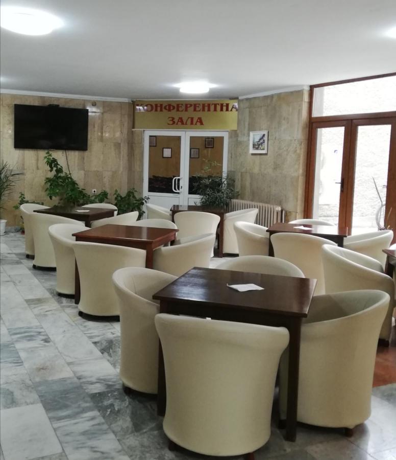 Apart Hotel Central Razgrad Luaran gambar