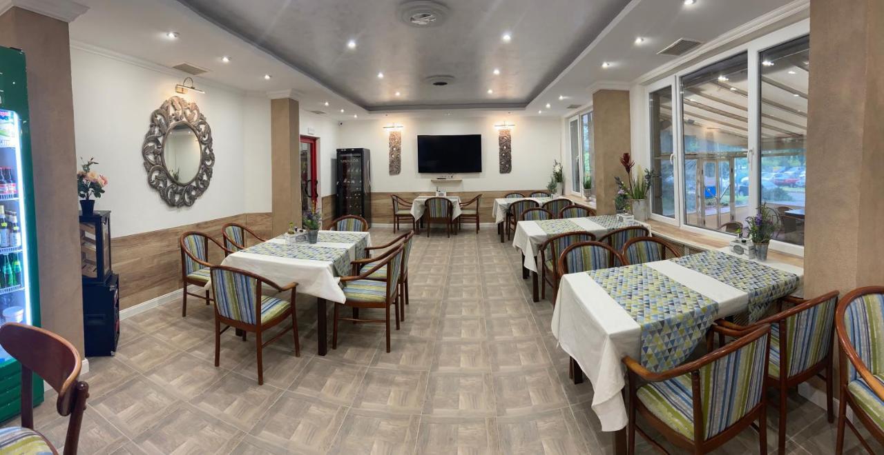 Apart Hotel Central Razgrad Luaran gambar