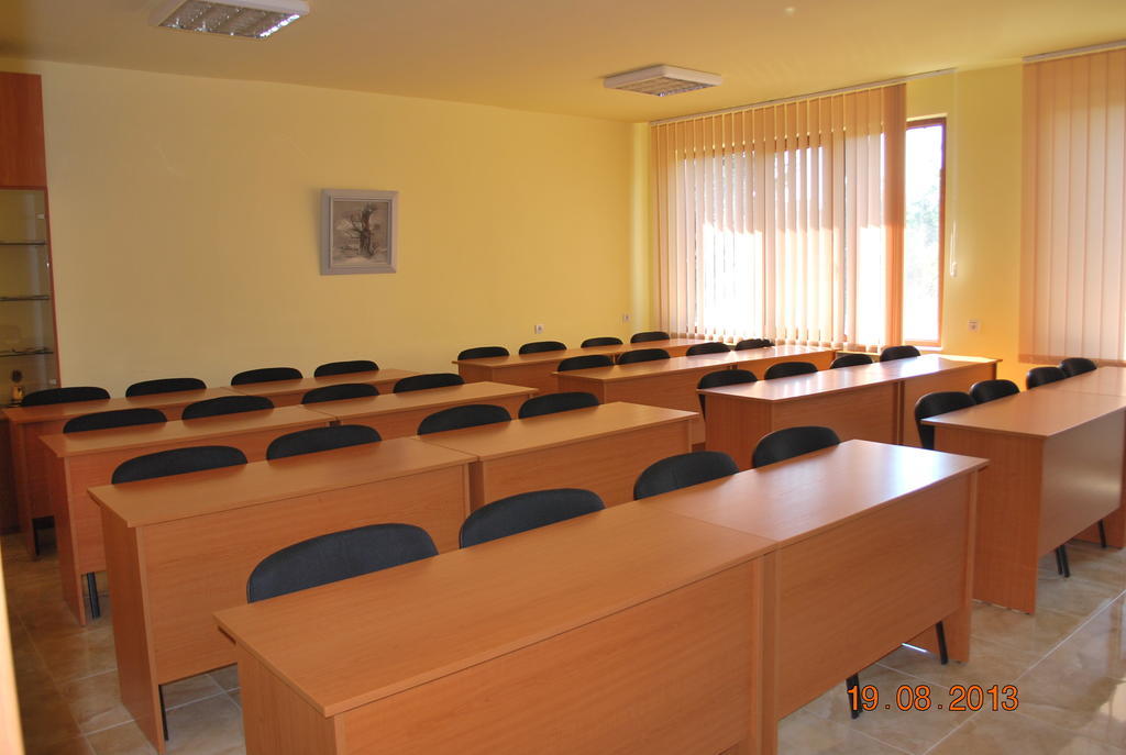 Apart Hotel Central Razgrad Luaran gambar